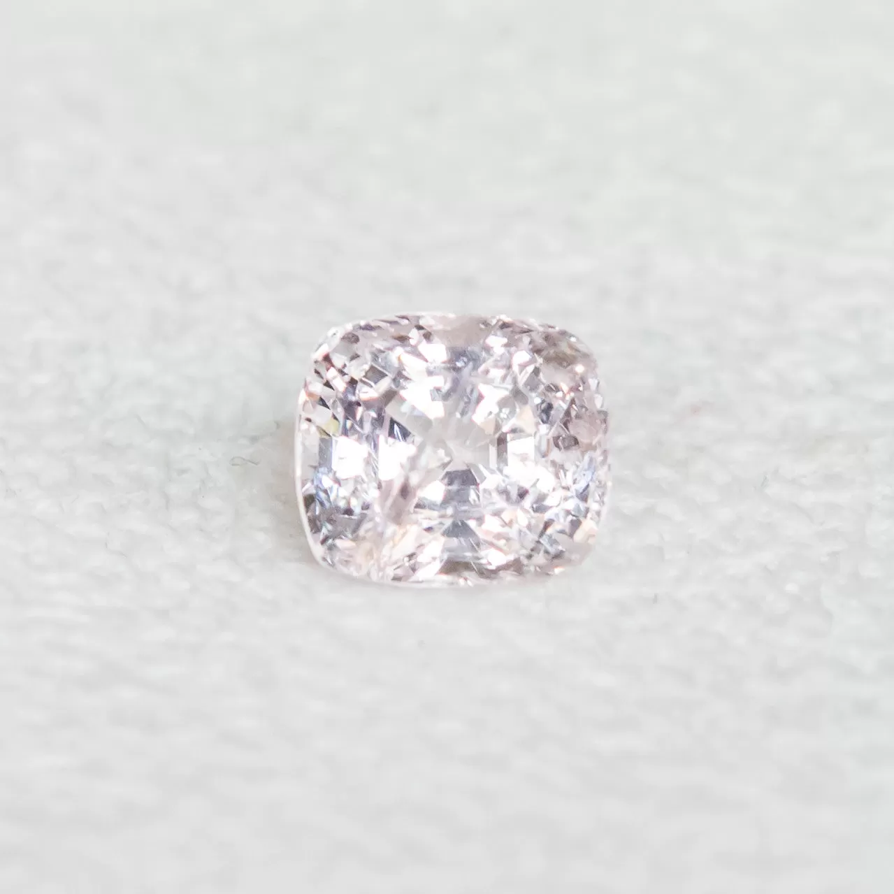 1.73CT CUSHION CUT PINK BURMESE SPINEL, 6.98X6.11MM UNTREATED