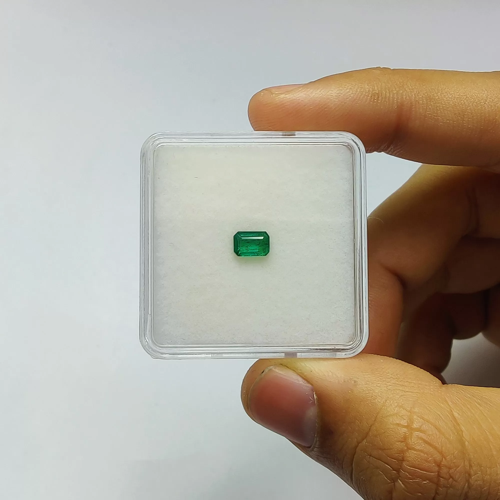 Emerald Gemstone Normal Cut : 0.55cts Natural Untreated Unheated Green Emerald Cushion Shape 6*4mm