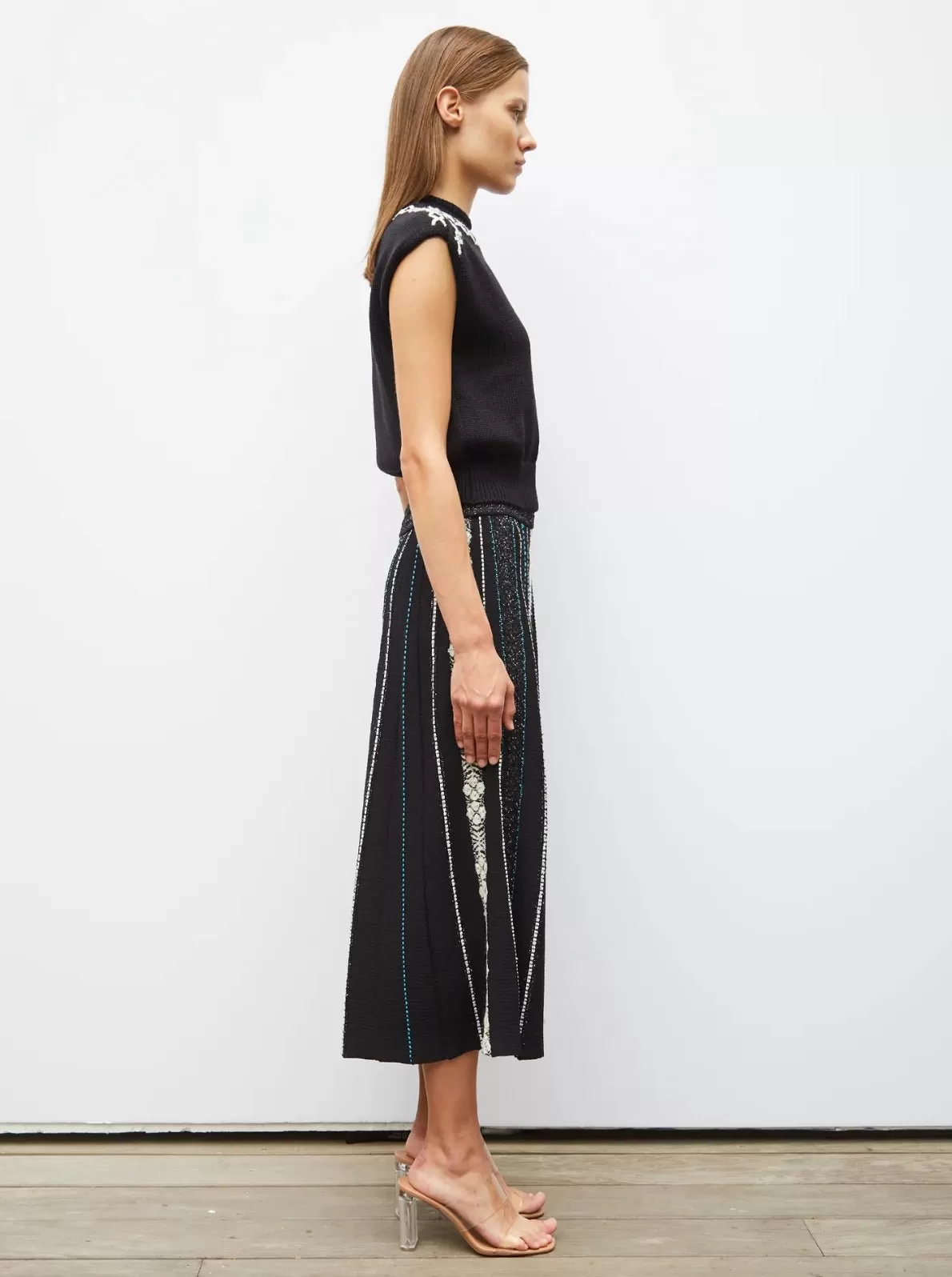 MOLLI - Arena 5 Skirt in Black