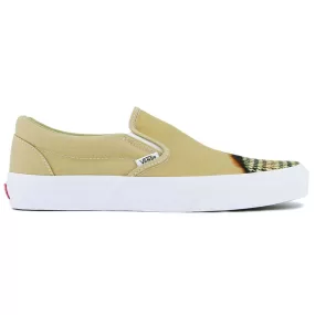 Vans - Unisex Classic Slip-On Big Reveal Shoes (0XG8AZP)